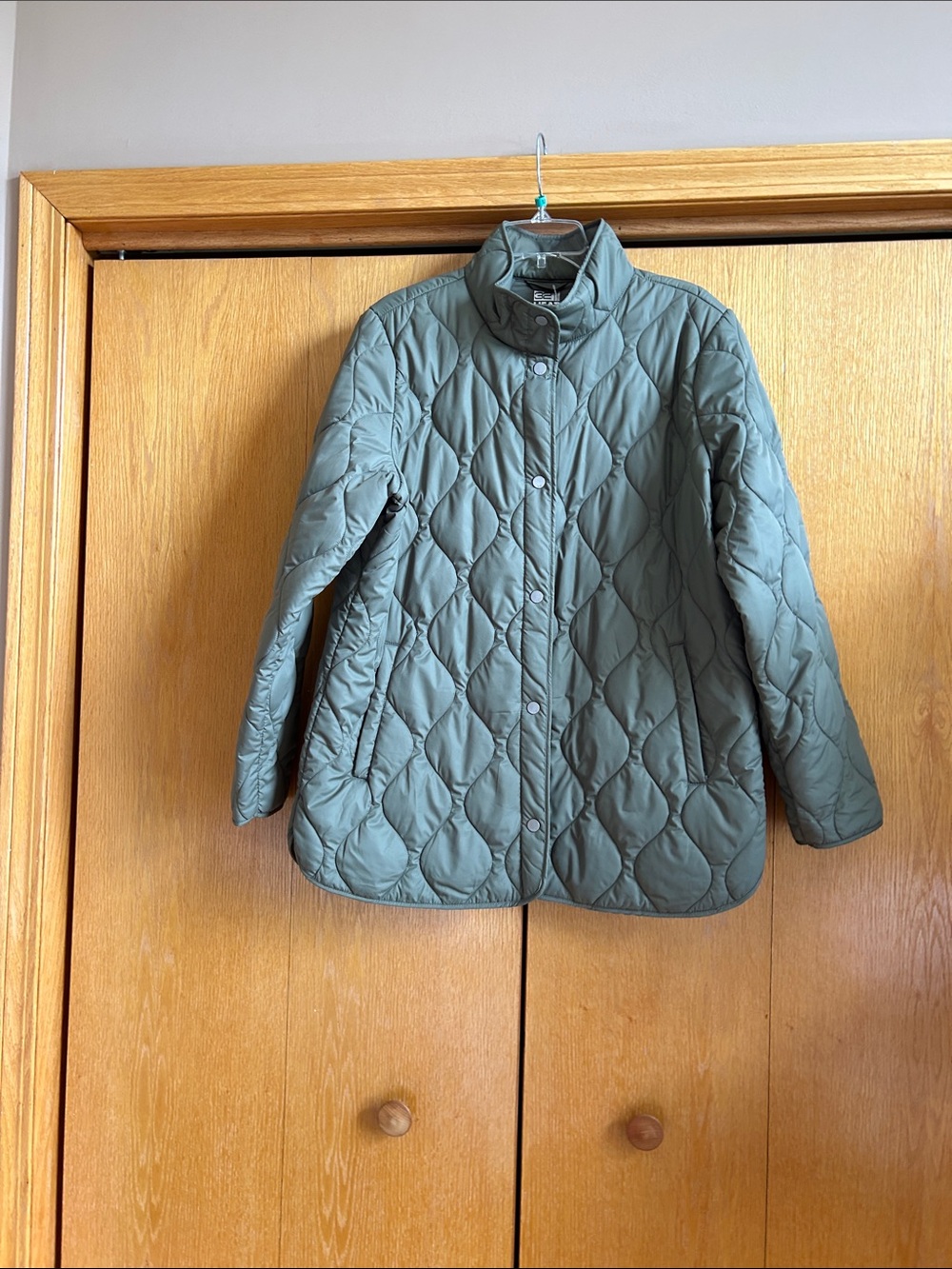 Women’s Quilted Light Olive Green Jacket